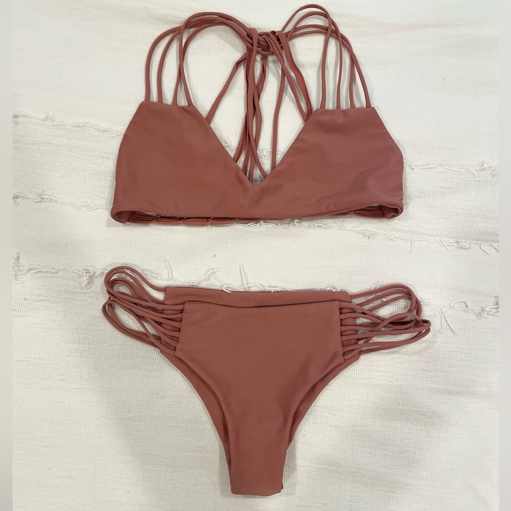 Mikoh Banyans top with Lanai bottom in a dusky rose